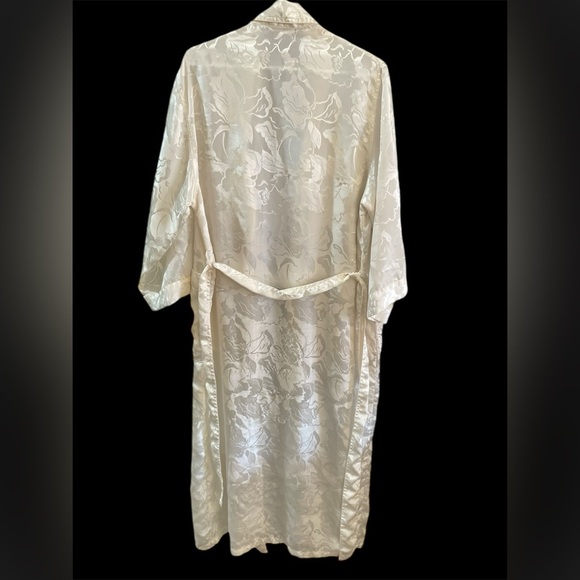 Vintage Victoria Secrets Long Cream Robe - Picture 6 of 9
